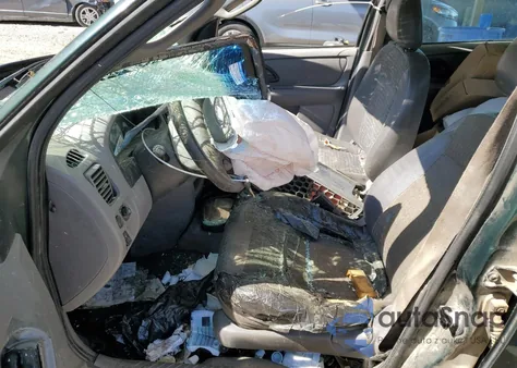 2002 Ford Escape Xls from USA, damaged, VIN 1FMYU01162KB00170